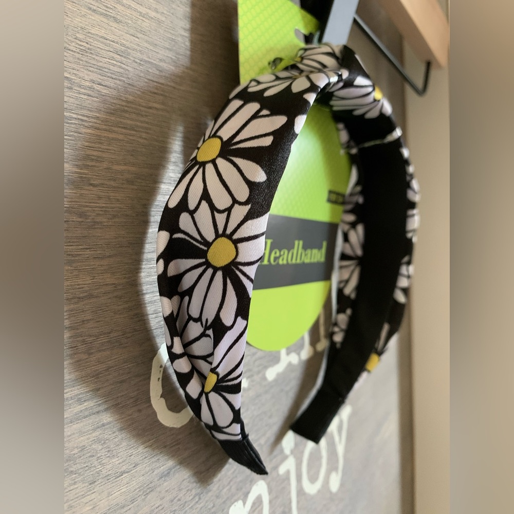 Scarf tie scrunchie and knotted headband (2pcs) - Picture 3 of 12